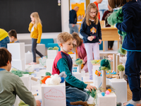 Kinderstadt Kinder beim Planen