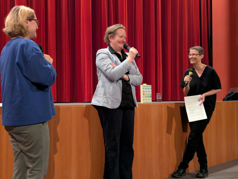 Autorin Dorit Linke im Gespräch mit Heidi Lexe (Stube) und Clara Huber (Cinemagic) zum Film JENSEITS DER BLAUEN GRENZE am 24.05.2025