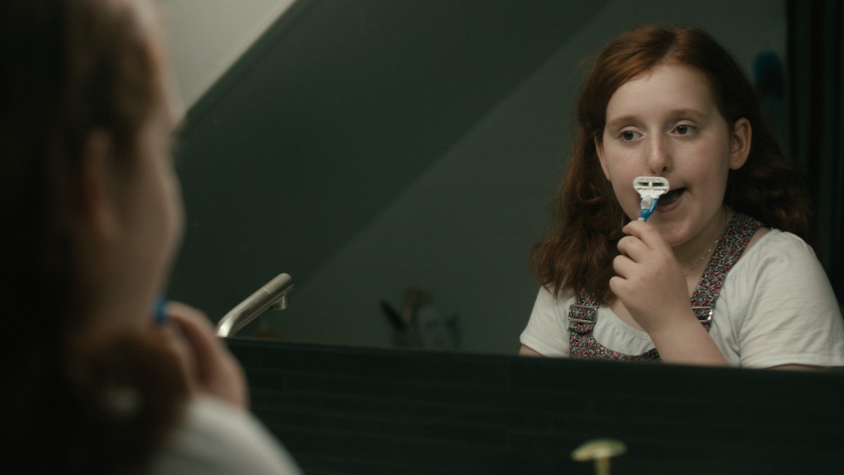 Filmbild von Stella - Kleine große Schwester