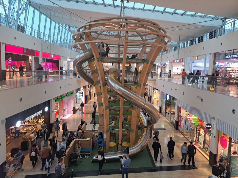 Spielturm in Einkaufszentrum