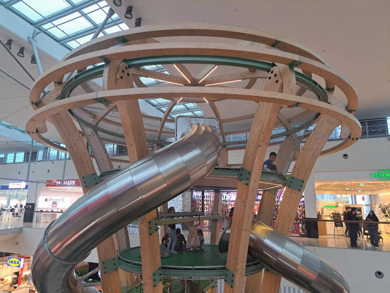 Spielturm Donauzentrum