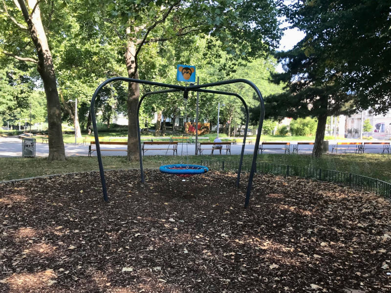 Kleine Nestschaukel Kleine Nestschaukel