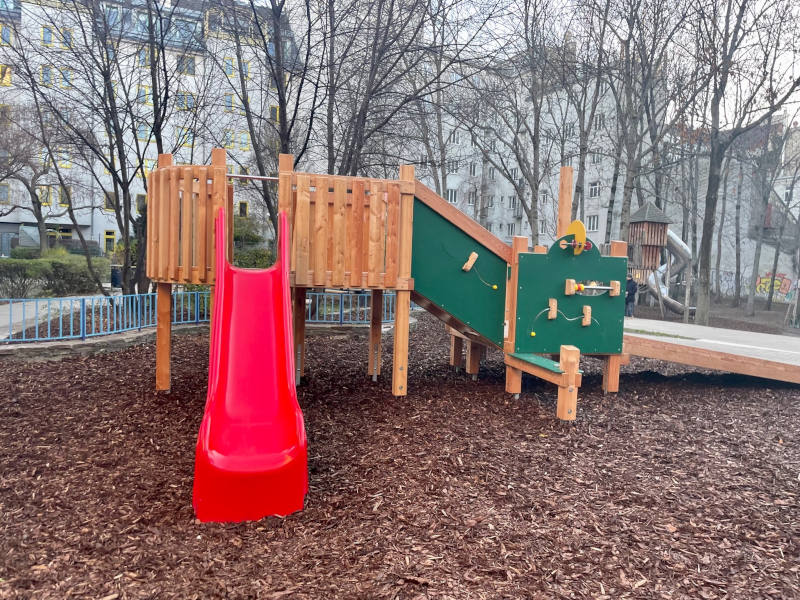 Rutsche rote Rutsche