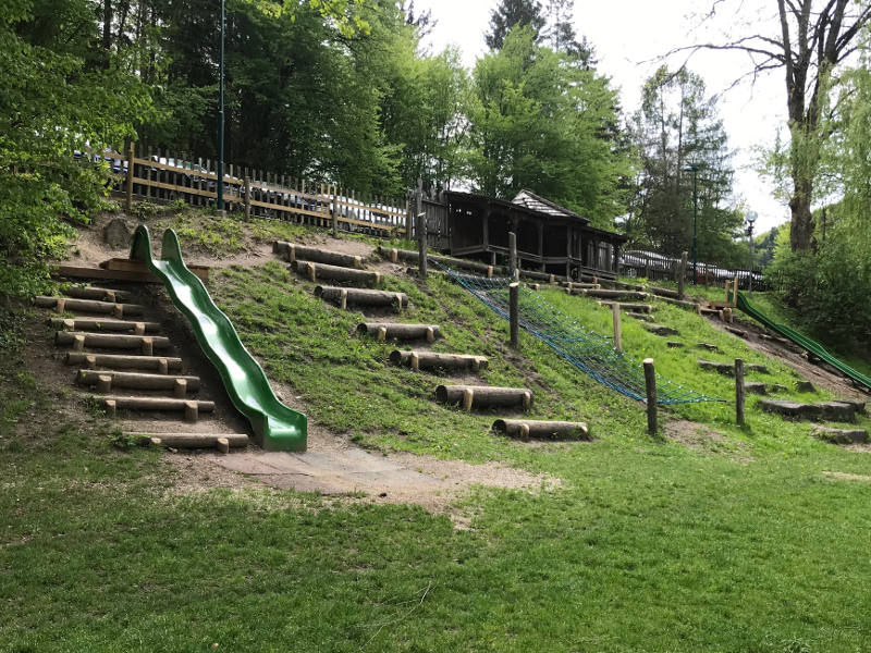 Hangspiele im Grünen