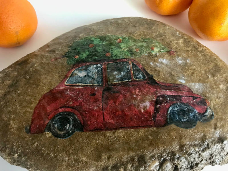 Stein verziert mit Auto Serviette 