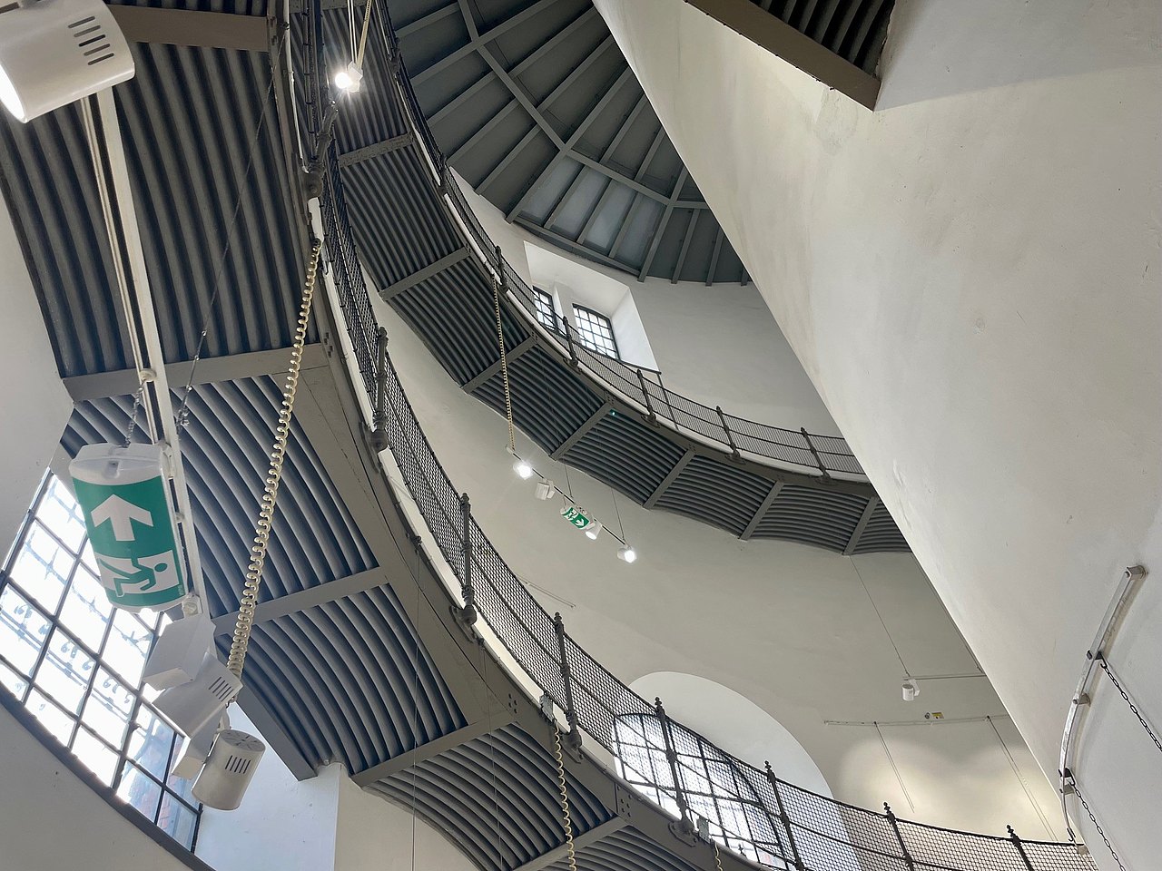 Rampe im Wasserturm Rampe entlang der Mauer im Wasserturm
