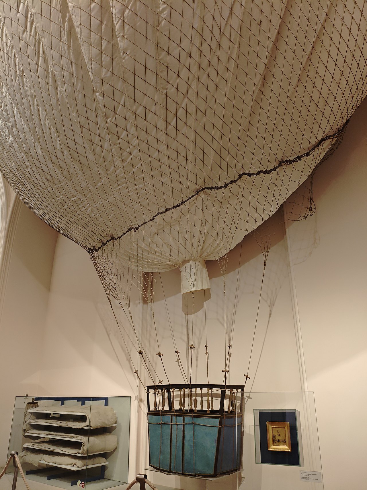 Eine Reproduktion des Französischen Kriegsballons L'intrépide, das bedeutet: der Furchtlose, aus dem Jahr 1796.