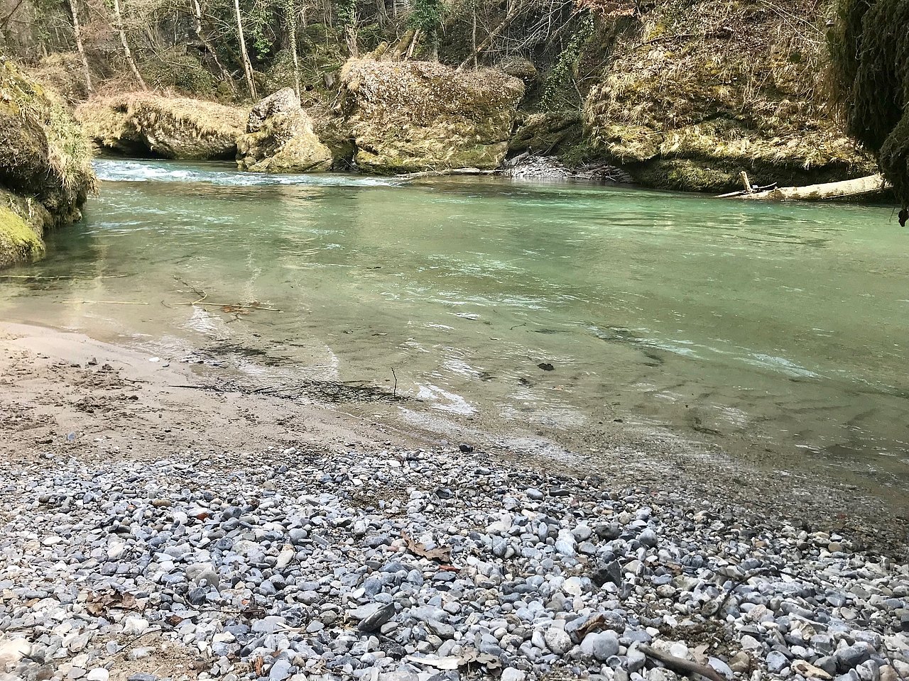 Flacher Zugang zu Wasser