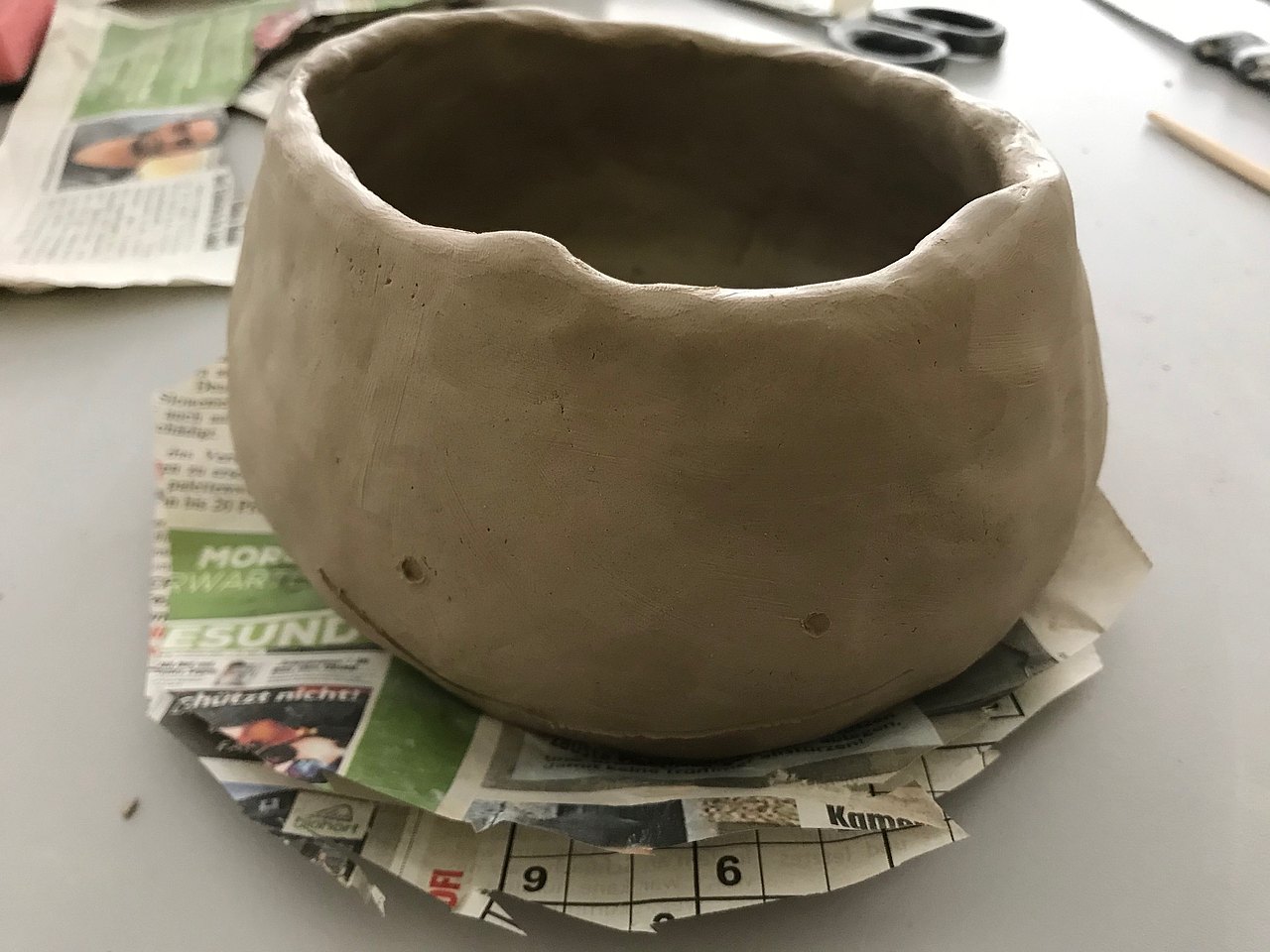 Selbstgetöpfertes Tongefäß