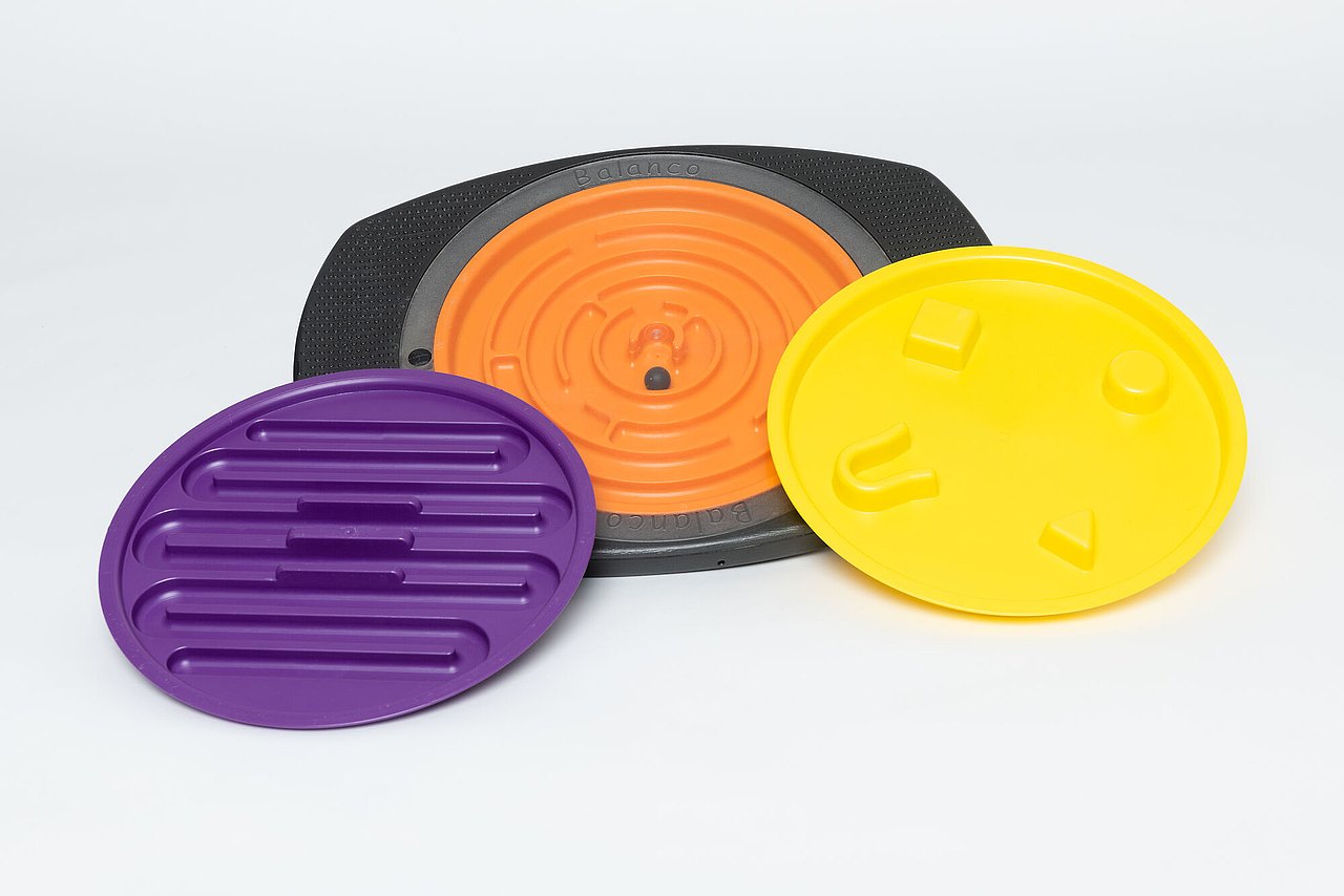 Kunstoffscheibe mit Wechselmöglichkeit für mehrere Kugelspiele