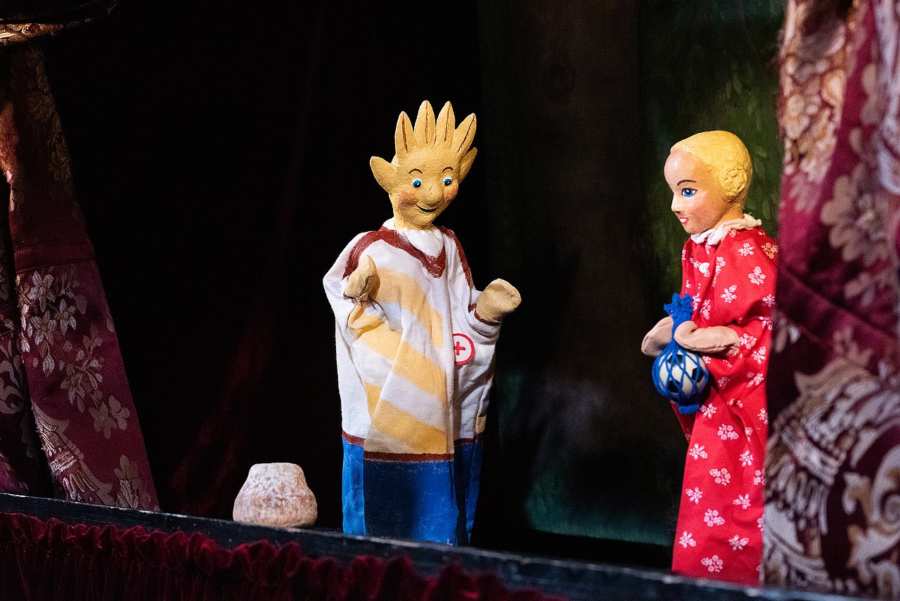 Kasperltheater-Bühne mit Holli