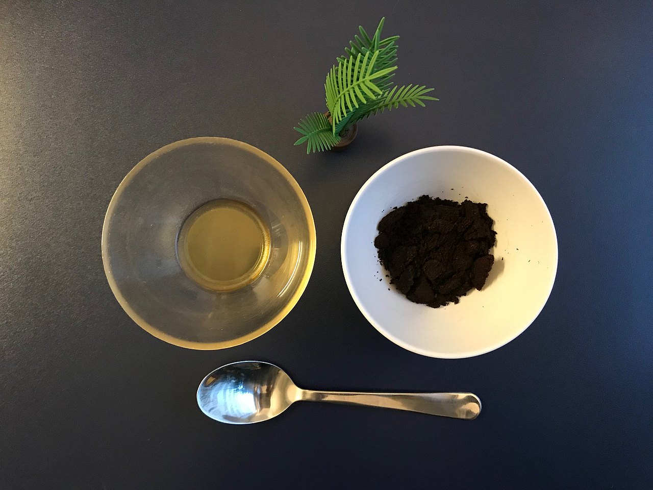 Zutaten in Schüsseln