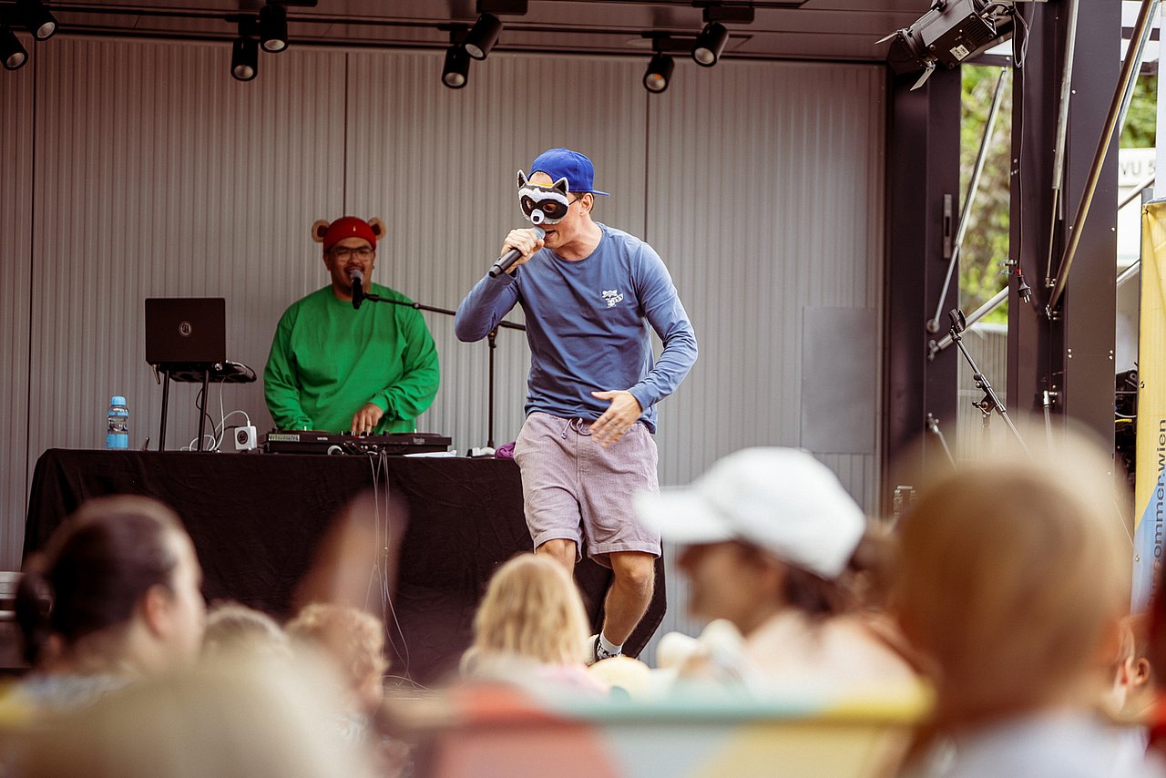 Brudi und Bär auf der Bühne