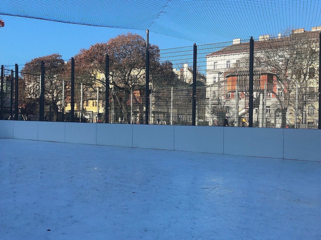 Eislauffläche im Park