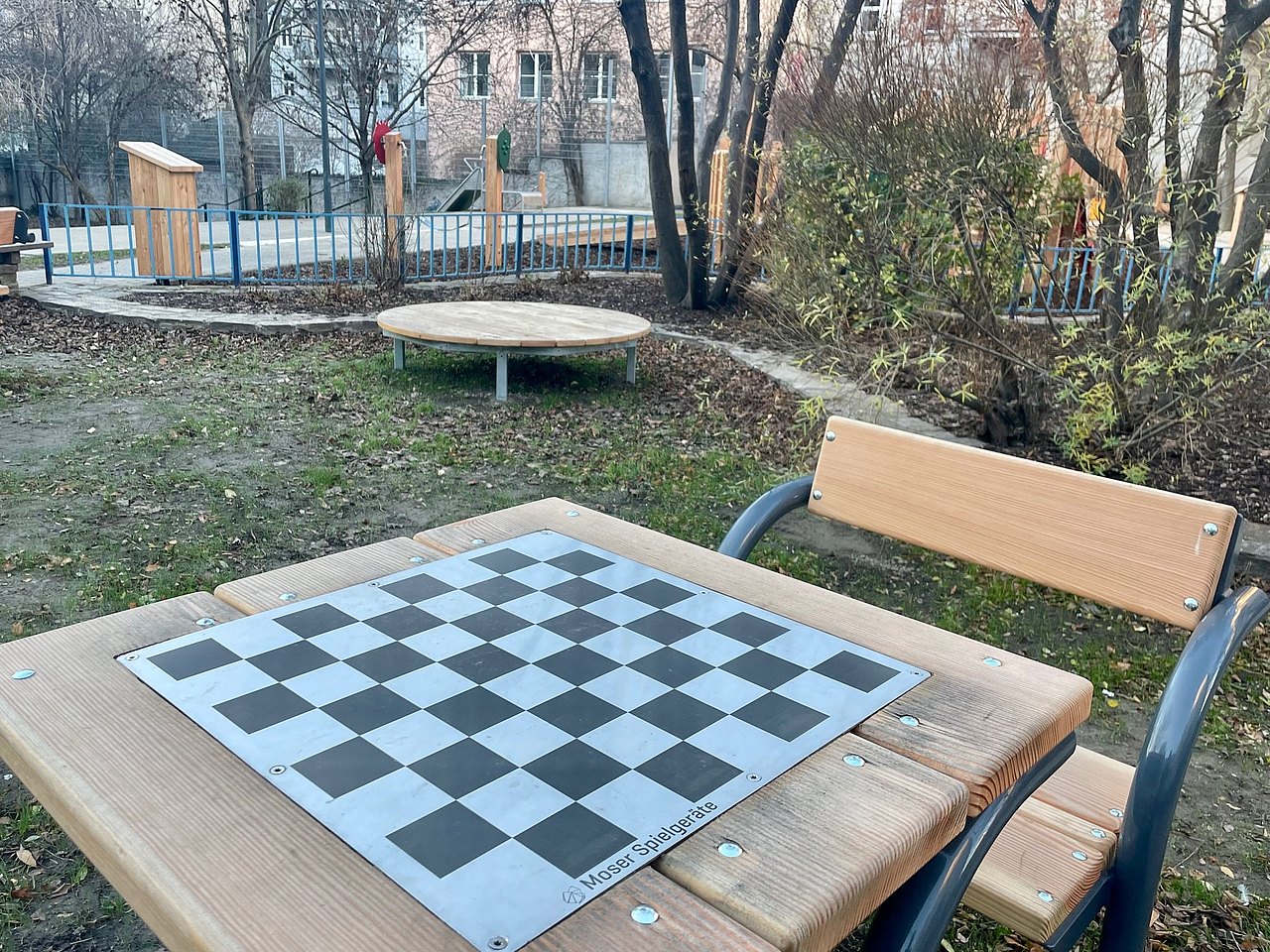 Spieltisch Tisch mit Schachbrettmuster