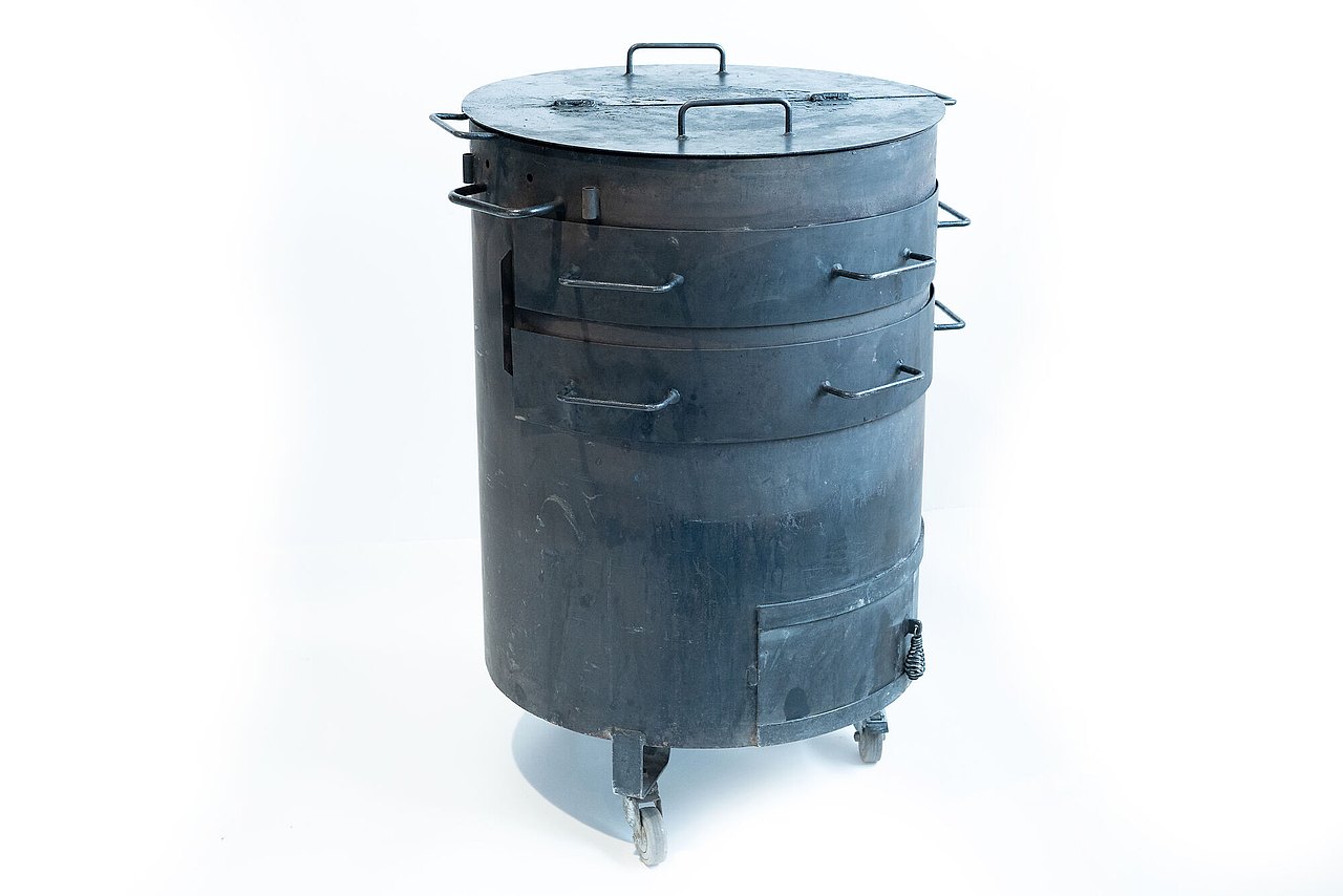 Eisentonne mit Deckel Maronibrater