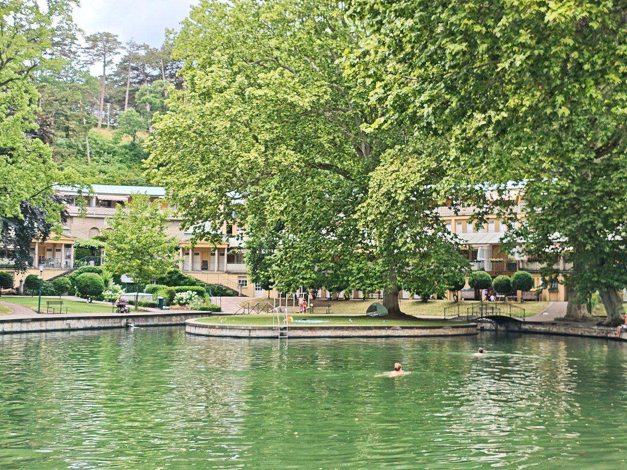 Das Grüne Becken