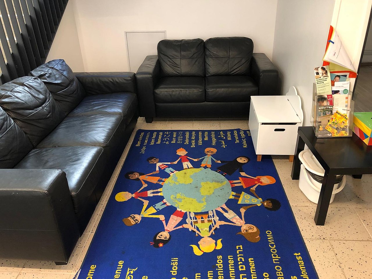 jojo Sitzecke mit zwei Sofas