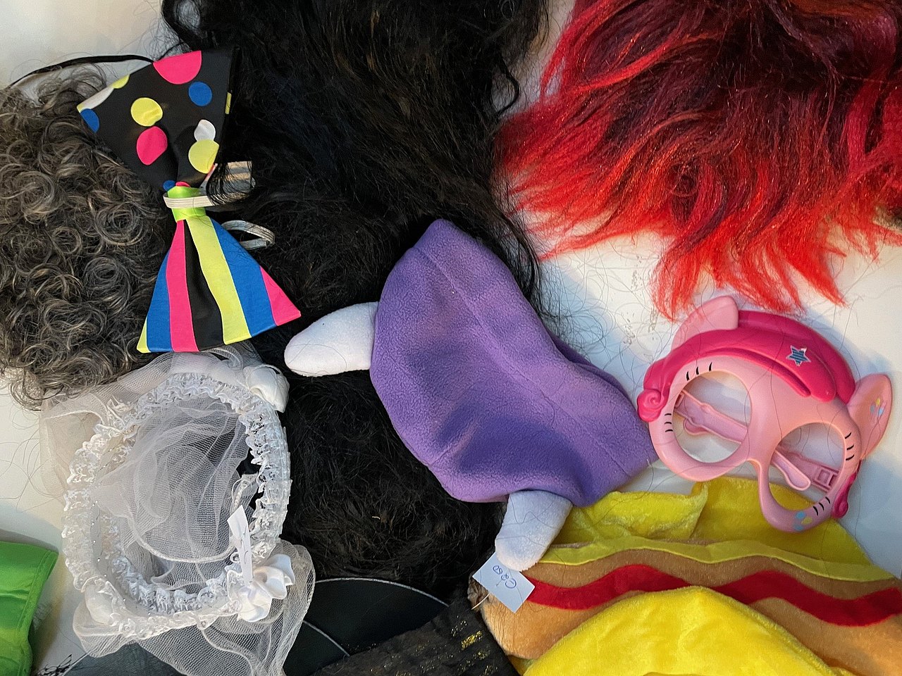 Verkleidung Perücken und Masken