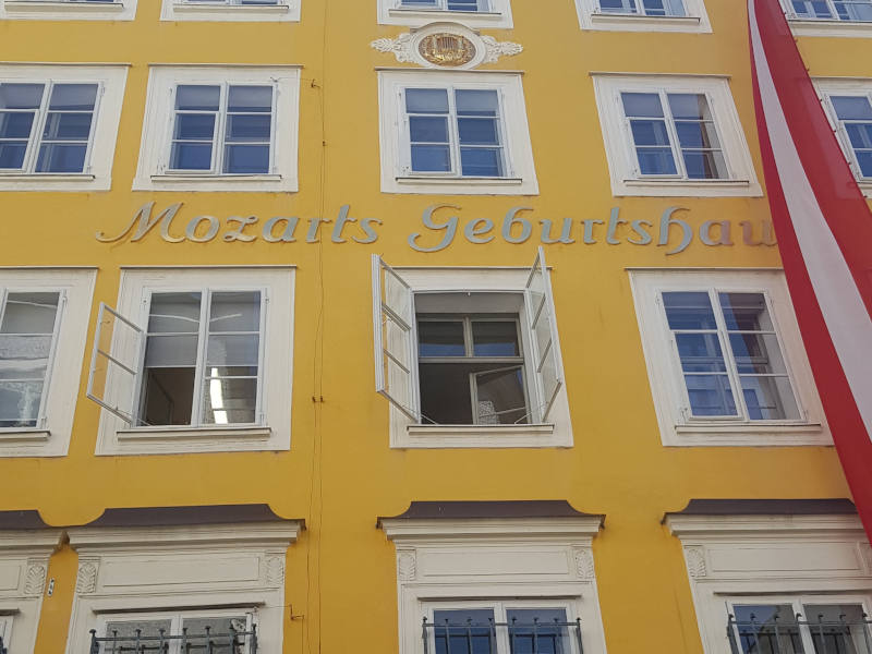 Mozarts Geburtshaus von außen